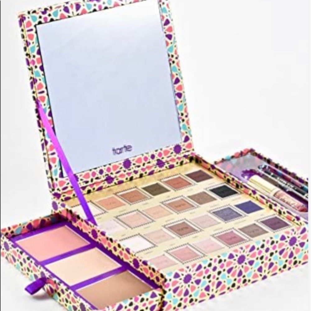 Tarte Tarteist Trove Makeup Kit Holiday Collector's Set